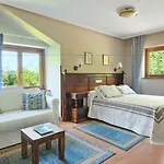 Hotel Logis Restaurante La Casa De Juansabeli
