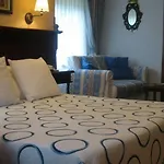 Logis Restaurante La Casa De Juansabeli