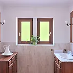 Logis Restaurante La Casa De Juansabeli Hotel