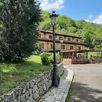 Logis Restaurante La Casa De Juansabeli Hotel 2*