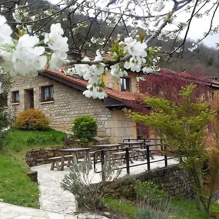 Отель Logis Restaurante La Casa De Juansabeli