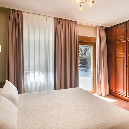 Logis Restaurante La Casa De Juansabeli 2* Arenas De Cabrales