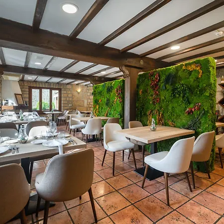 Logis Restaurante La Casa De Juansabeli Arenas De Cabrales