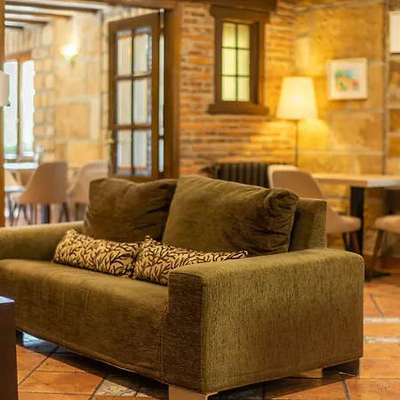 Logis Restaurante La Casa De Juansabeli Hotel Arenas De Cabrales