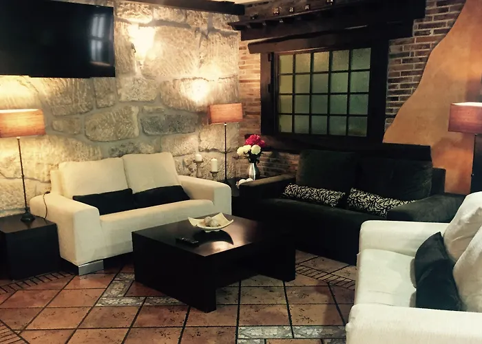 Logis Restaurante La Casa De Juansabeli 2*