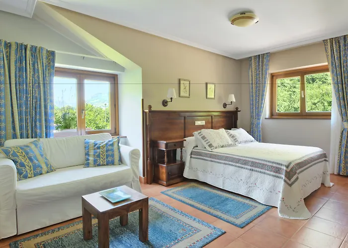 Hotel Logis Restaurante La Casa De Juansabeli