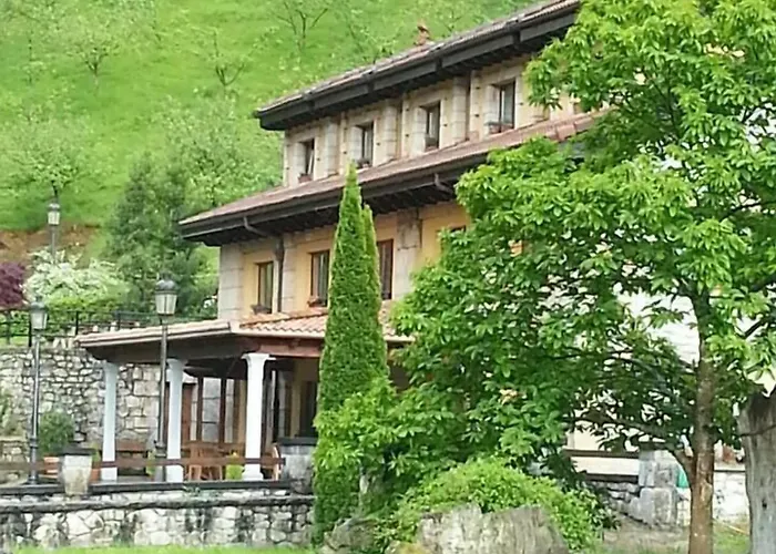 Logis Restaurante La Casa De Juansabeli Hotel