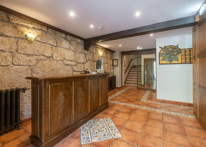 Logis Restaurante La Casa De Juansabeli Hotel Arenas De Cabrales