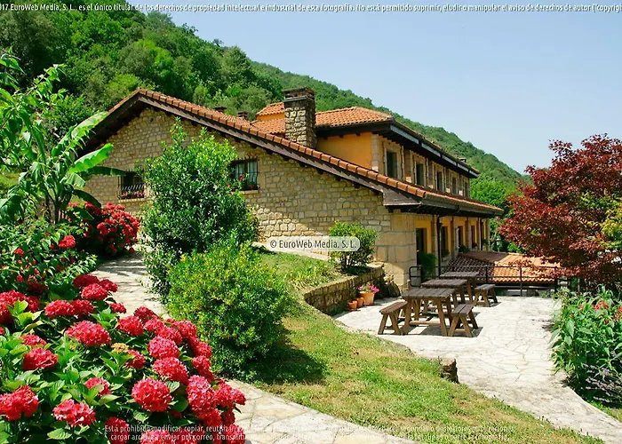 Logis Restaurante La Casa De Juansabeli Hotel Arenas De Cabrales