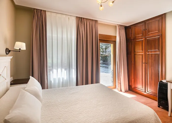 Logis Restaurante La Casa De Juansabeli 2* Arenas De Cabrales