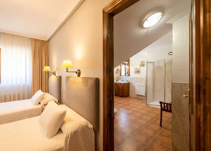 Logis Restaurante La Casa De Juansabeli Arenas De Cabrales