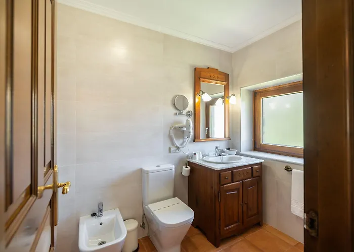 Logis Restaurante La Casa De Juansabeli